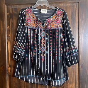 Savanna Jane Flowy Embroidered 3/4 Sleeve Size M Too